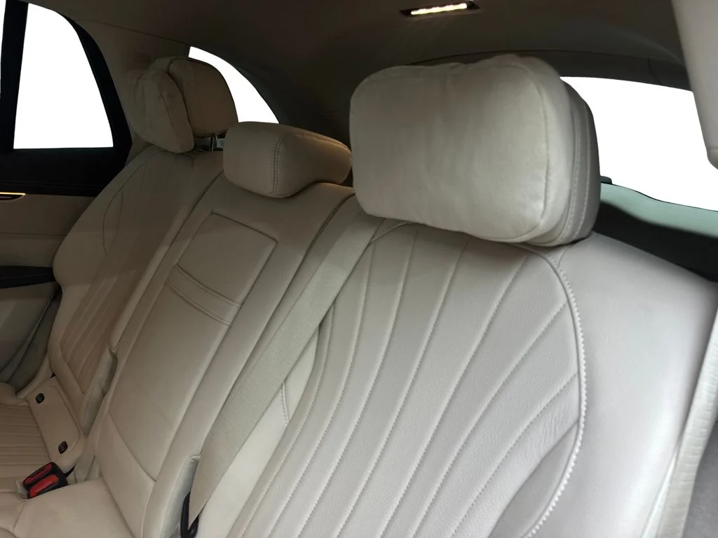 Used 2023 White Mercedes-Benz 450 image 32