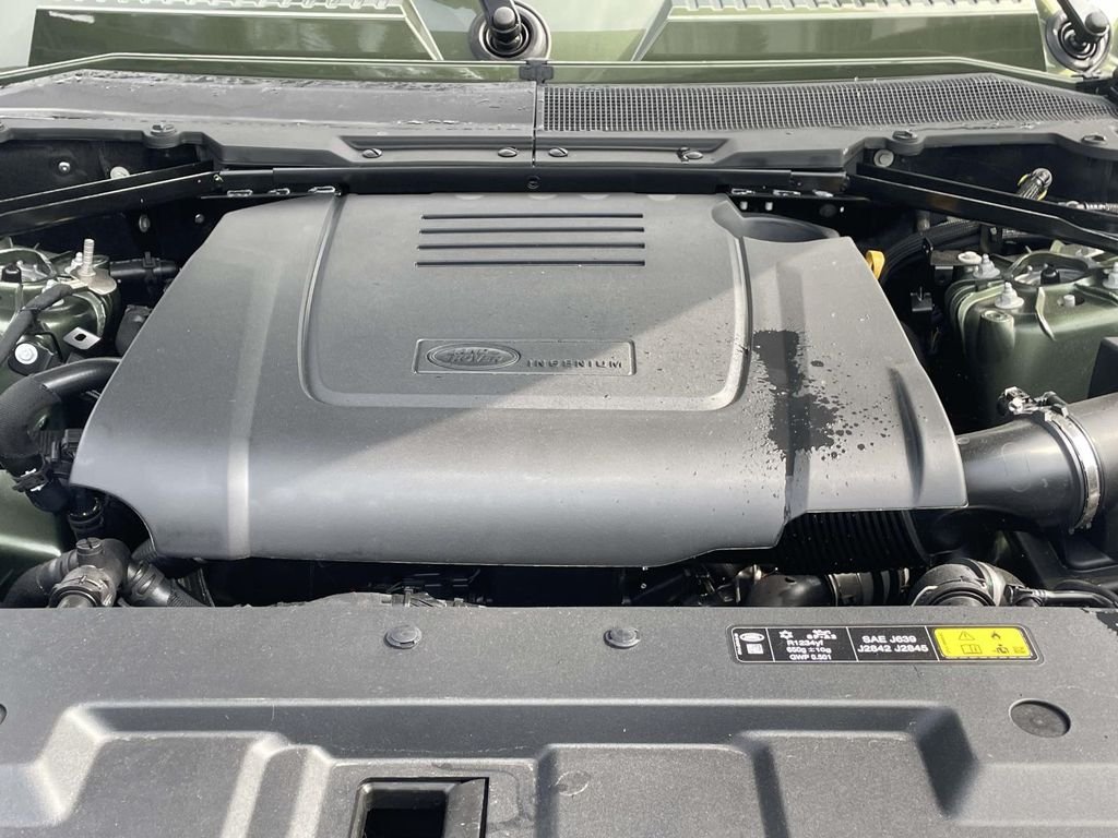 New 2026 Woolstone Green Land Rover S image 13