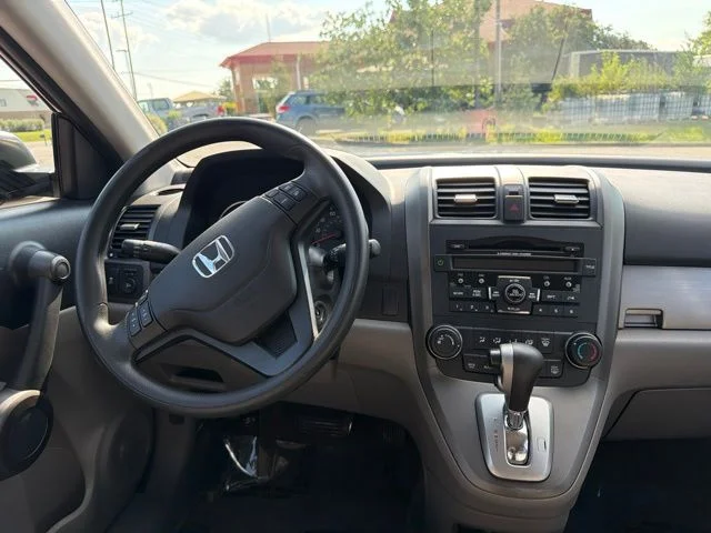 Used 2011 Red Honda SE image 8