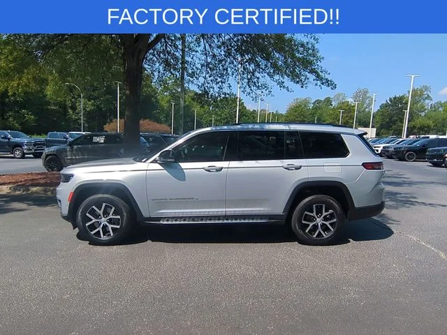 Used 2023 Silver Jeep Limited image 2
