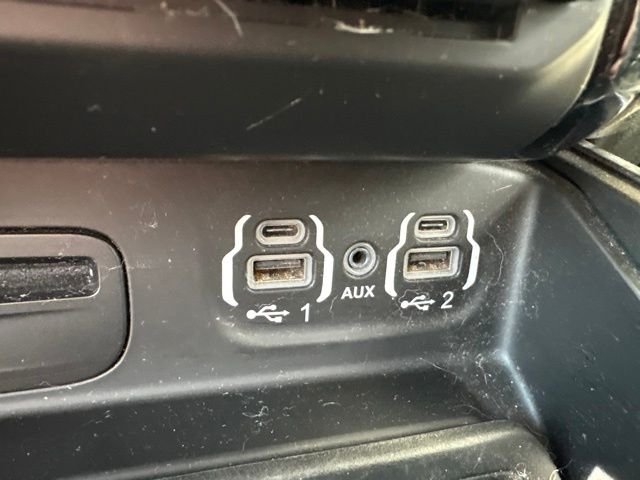 Used 2019 Blue Ram Laramie image 18