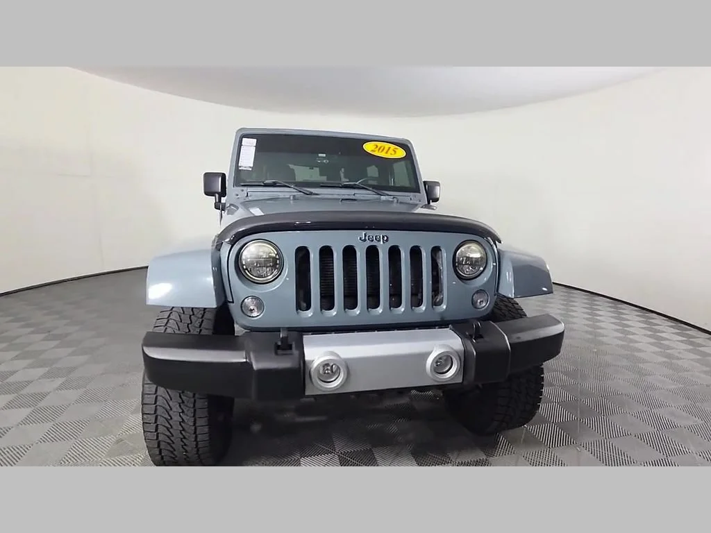 Used 2015 Anvil Clearcoat Jeep Sahara image 53
