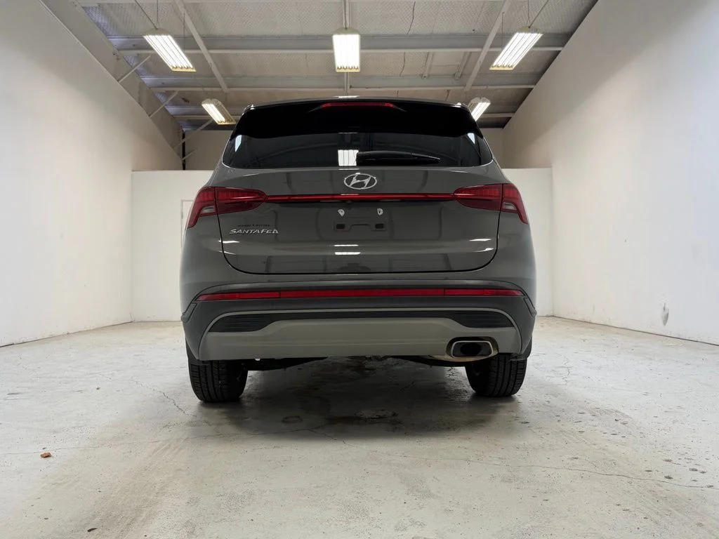 Certified Used 2022 Gray Hyundai SE image 10