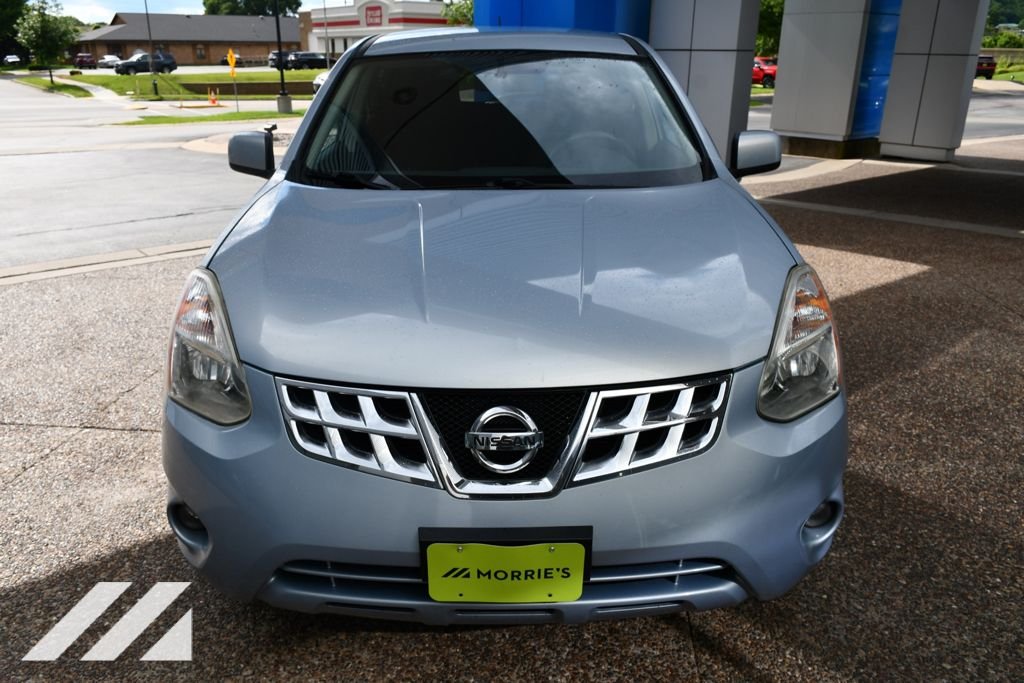 Used 2013 Blue Nissan S image 12