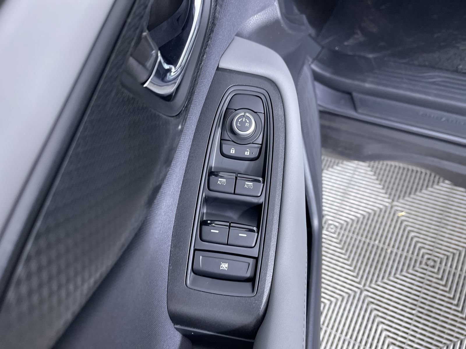 2025 Subaru Outback Premium - Photo 13