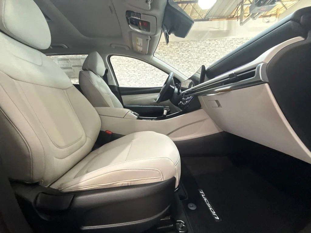 New 2026 Shimmering Silver Hyundai SEL Premium image 12