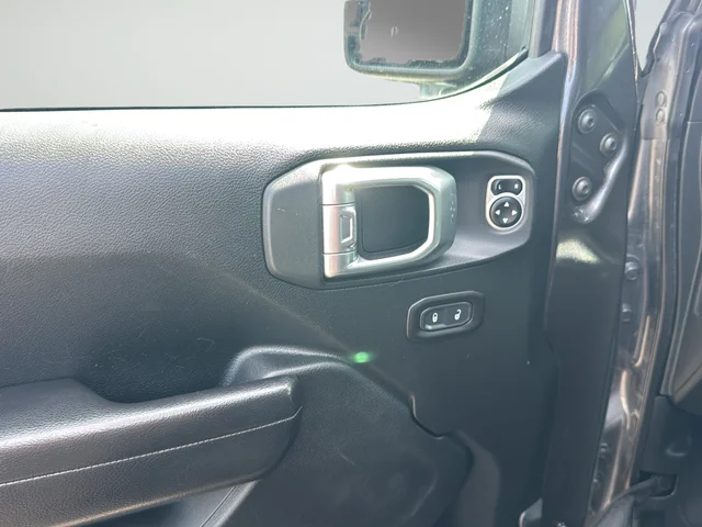 Used 2020 Gray Jeep Rubicon image 24