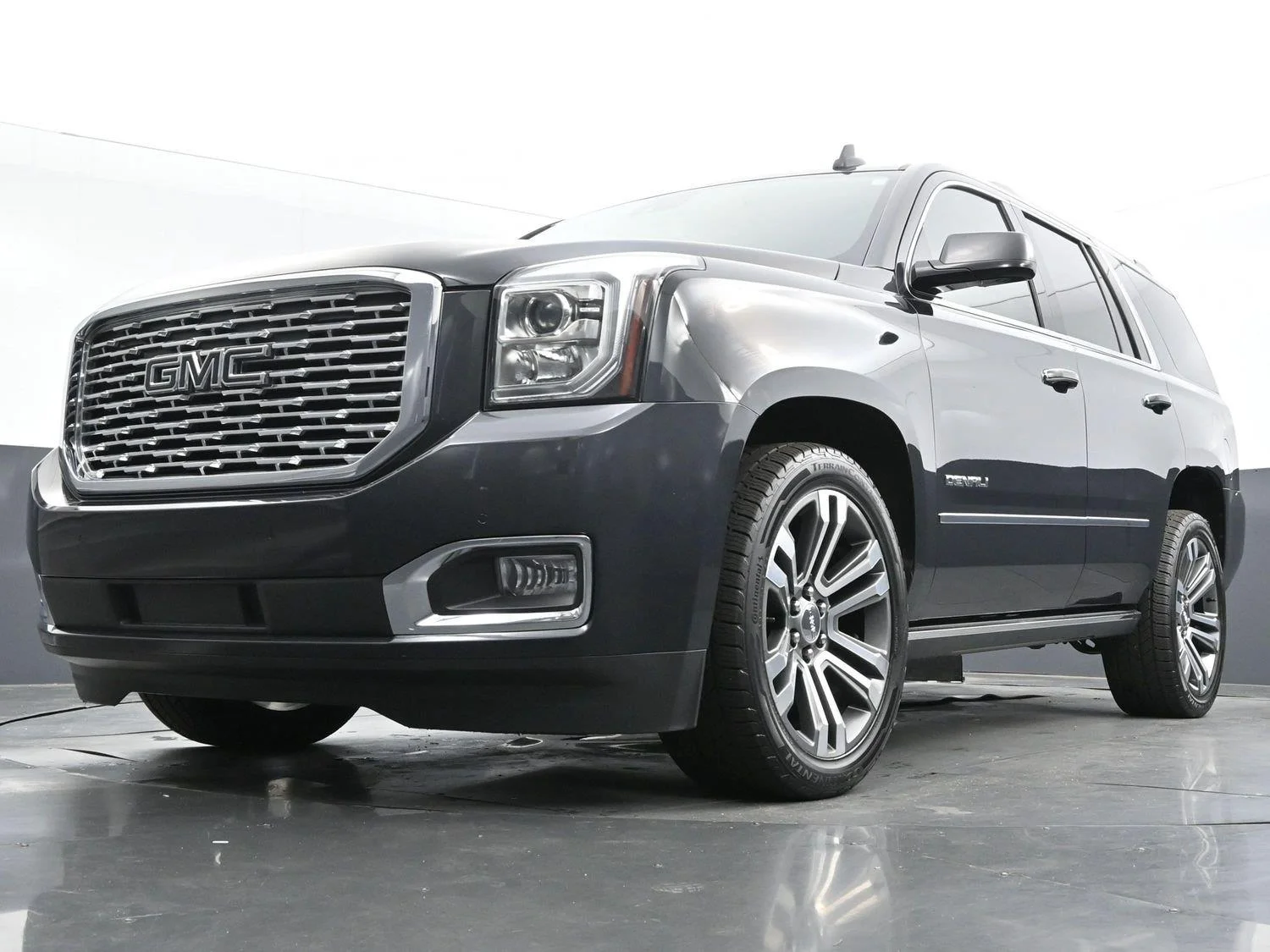 Used 2020 Carbon Black Metallic GMC Denali image 57