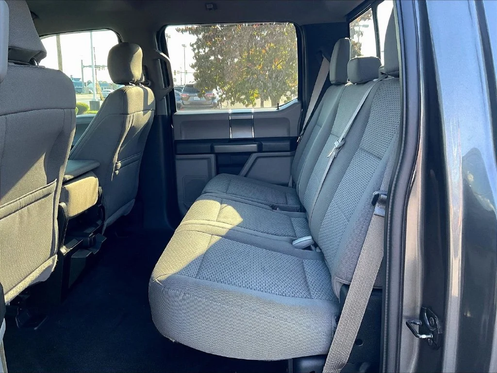 Used 2016 Gray Ford XLT image 6