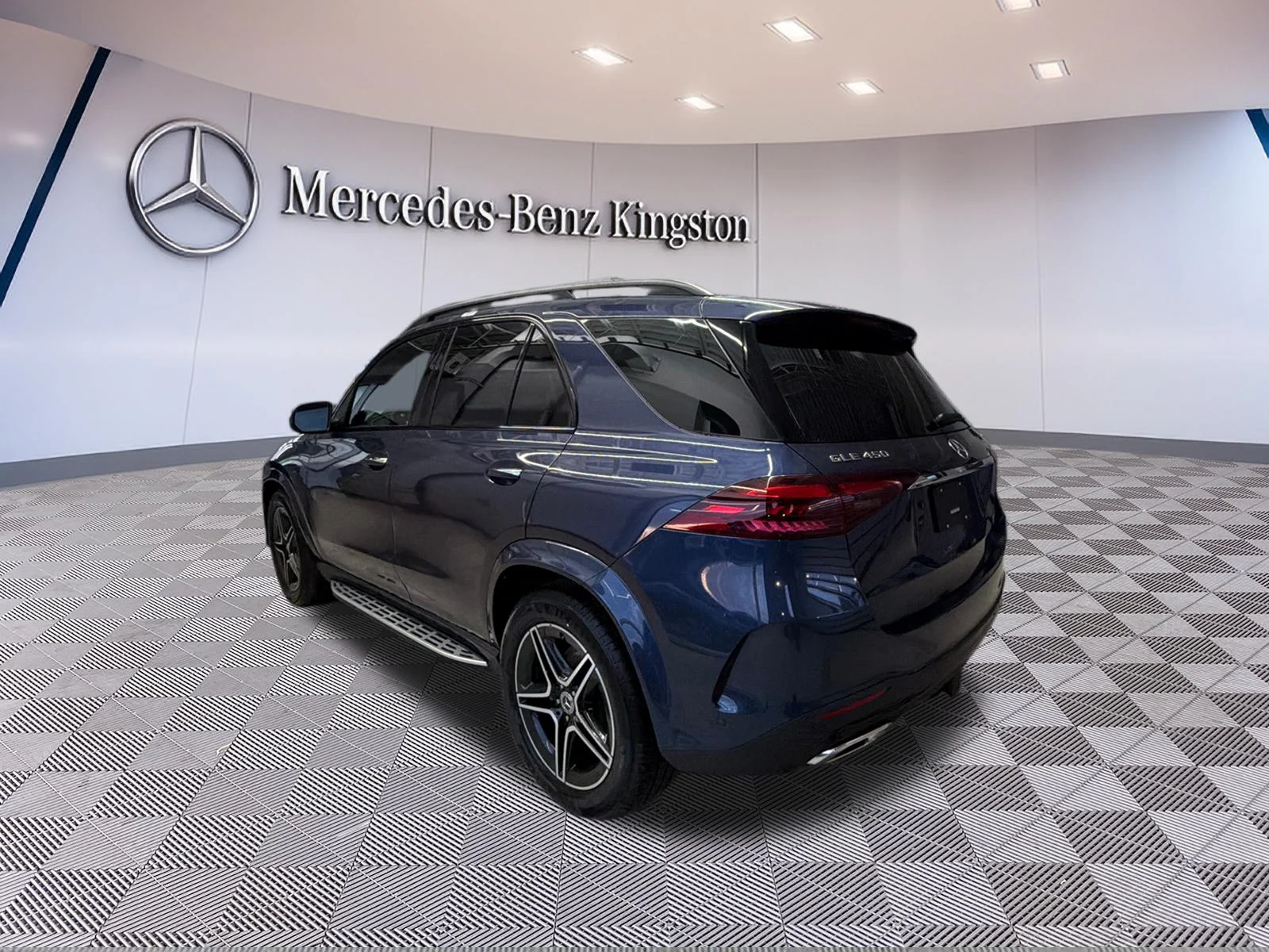 Used 2026 Blue Mercedes-Benz GLE 450 4MATIC SUV image 8