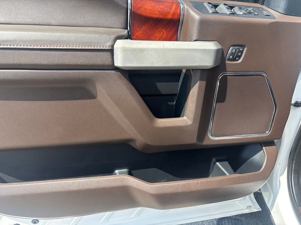 Used 2019 White Ford King Ranch image 4
