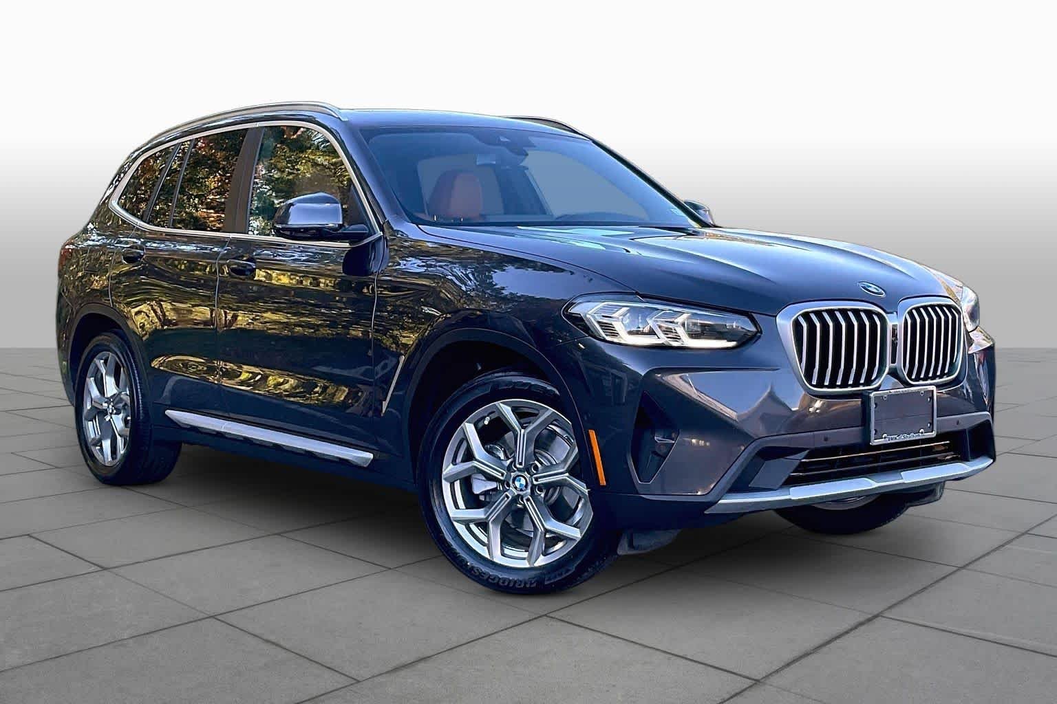 Used 2024 Dark Graphite Metallic BMW xDrive30i image 2