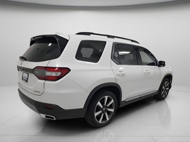 Used 2025 Platinum White Pearl Honda Touring image 12