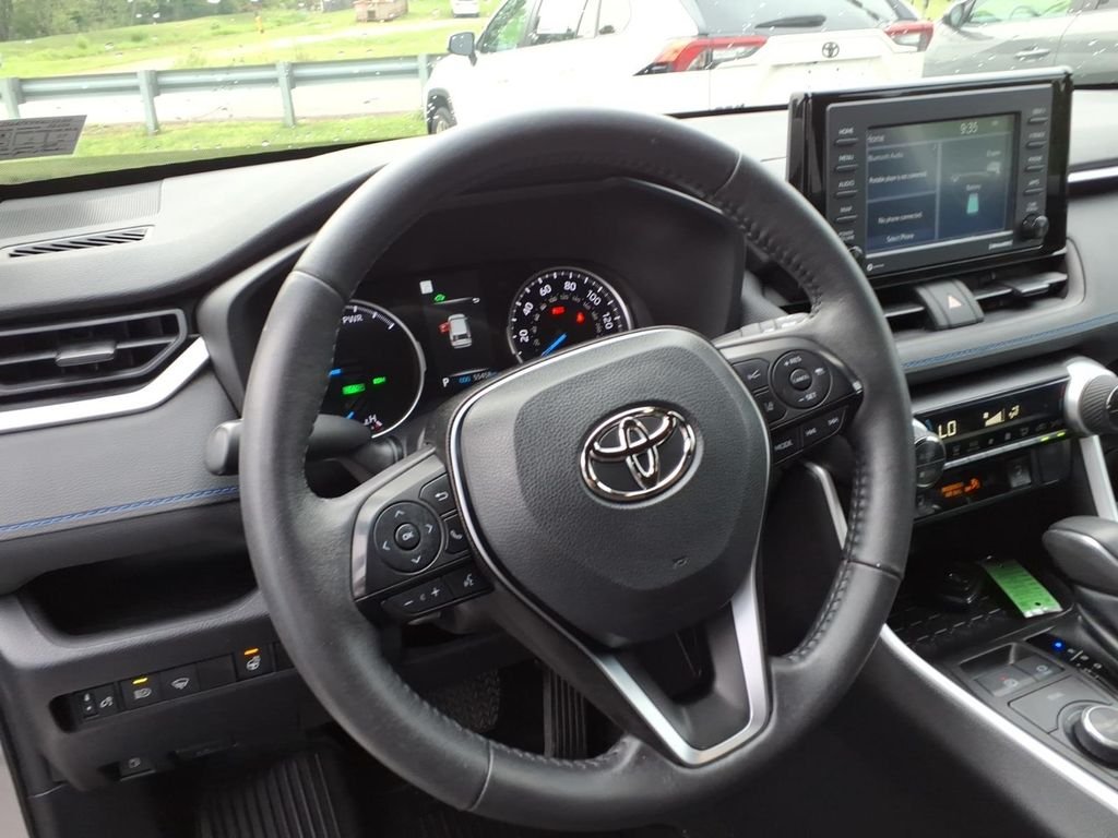 Used 2022 Silver Sky Metallic Toyota Hybrid SE image 11