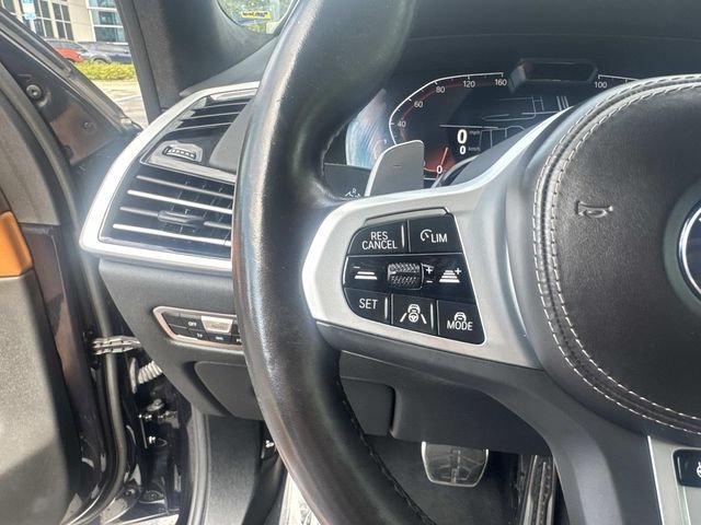 Used 2022 Black BMW sDrive40i image 32