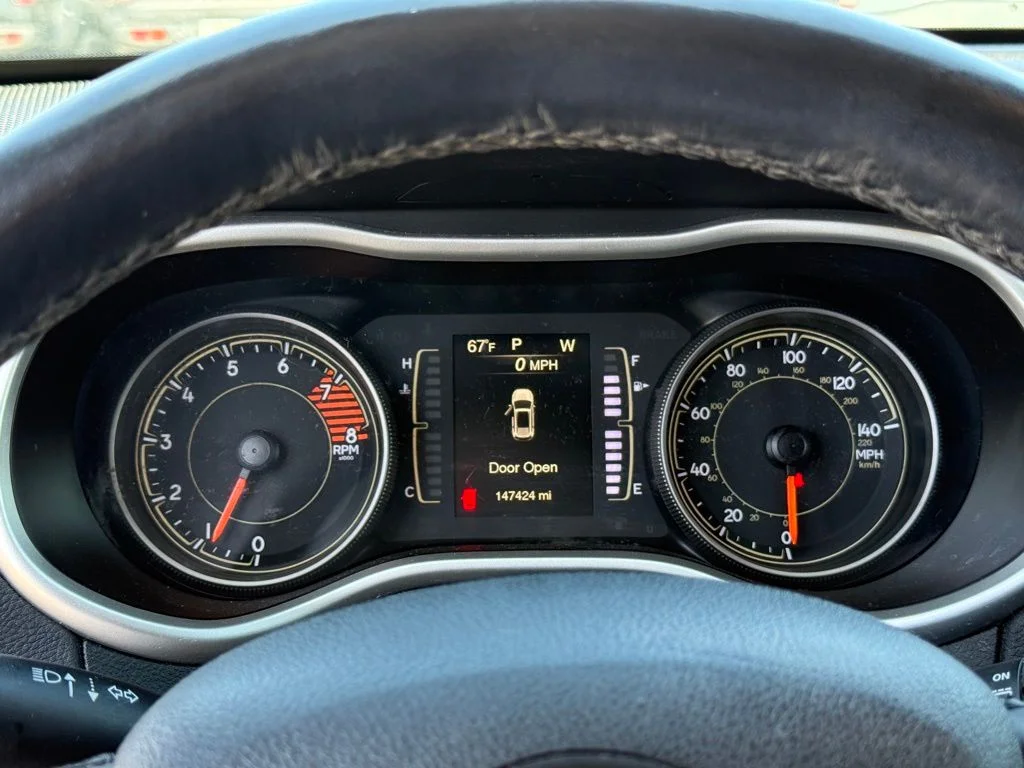 Used 2018 Black Jeep Latitude Plus image 17