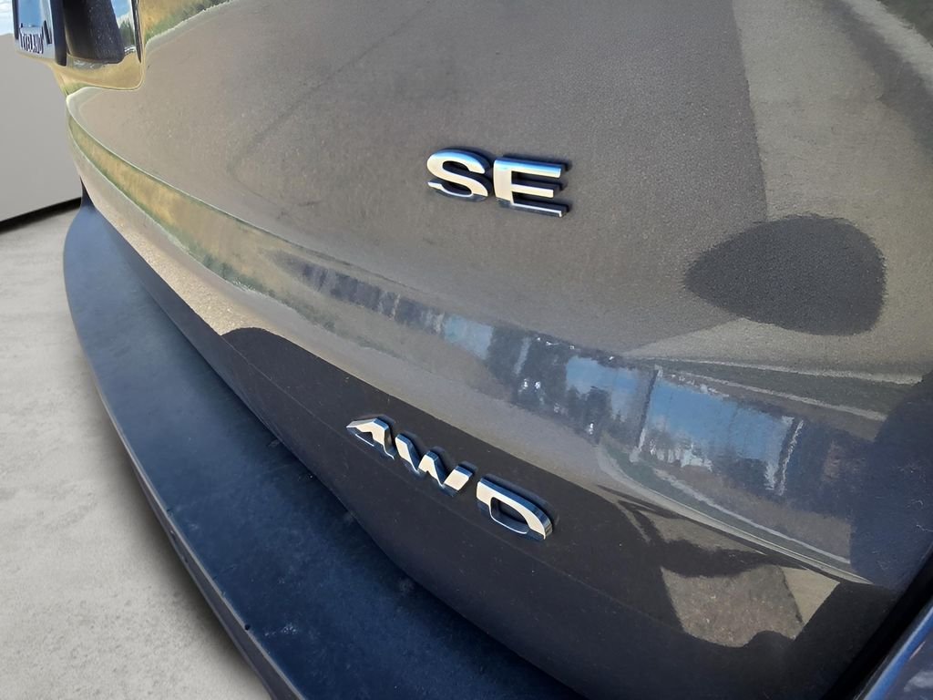 Used 2020 Smoke Metallic Ford SE image 10