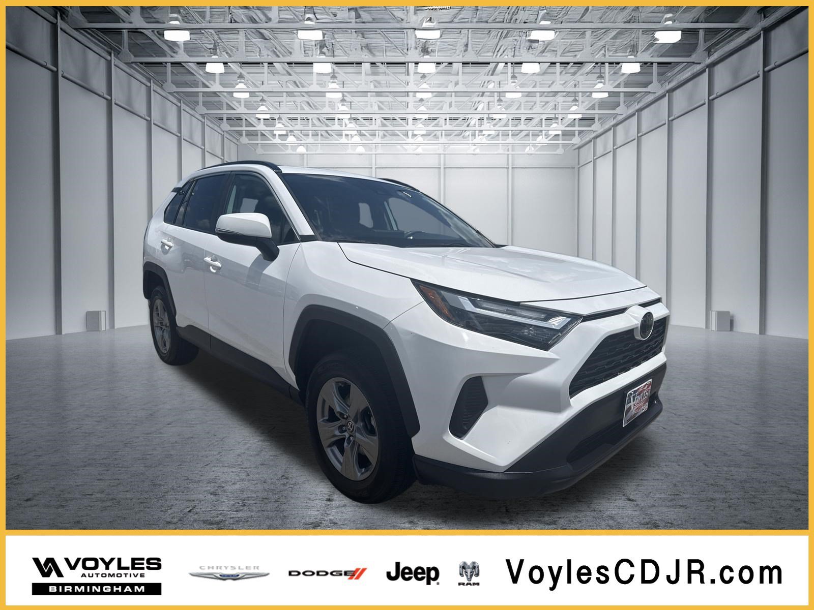 Used 2024 White Toyota XLE image 1