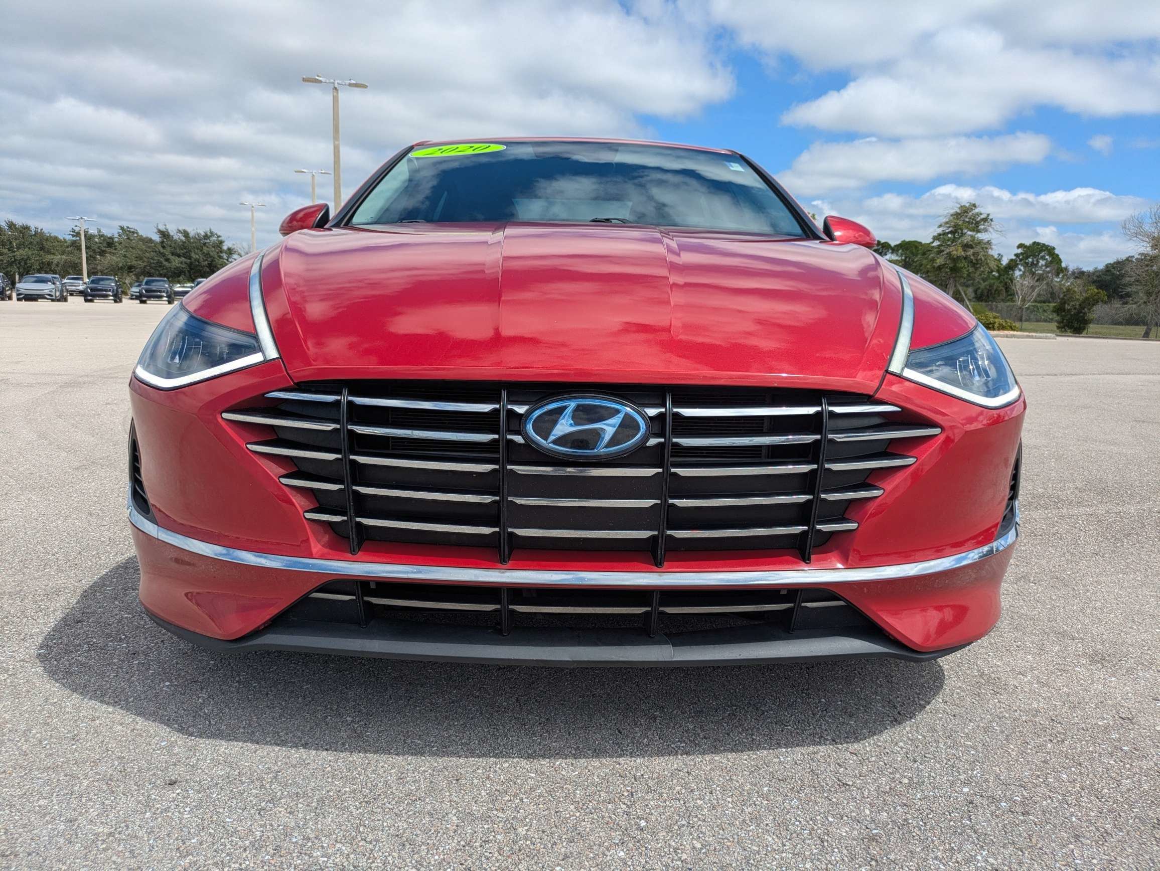 Used 2020 Calypso Red Hyundai SE image 9