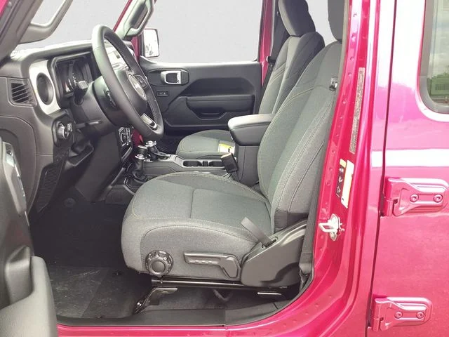 New 2026 Tuscadero Pearlcoat Jeep 4-DOOR SPORT S image 10