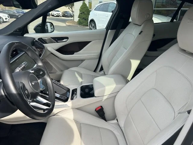 Used 2022 Borasco Gray Metallic Jaguar HSE image 20