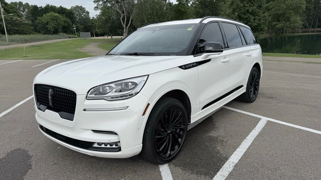 2022 Lincoln Aviator Reserve AWD's photo