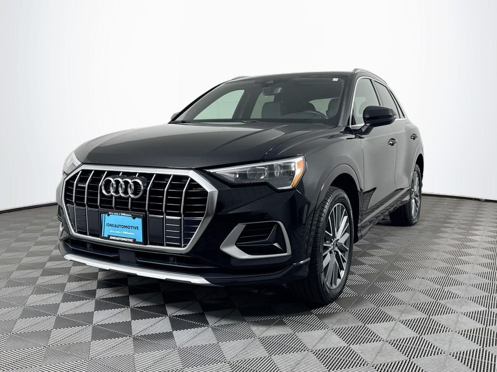 2022 Audi Q3 Premium