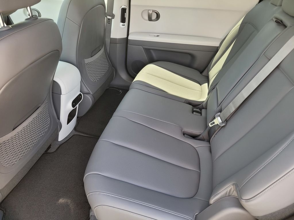 New 2026 White Hyundai SEL image 5