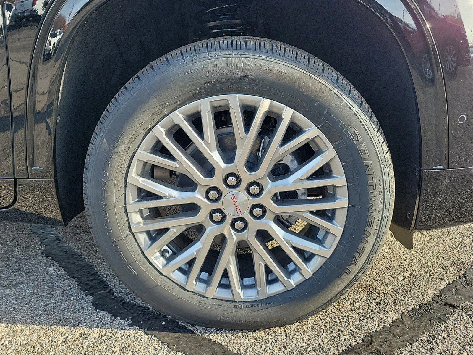 2026 GMC Acadia Denali - Photo 5