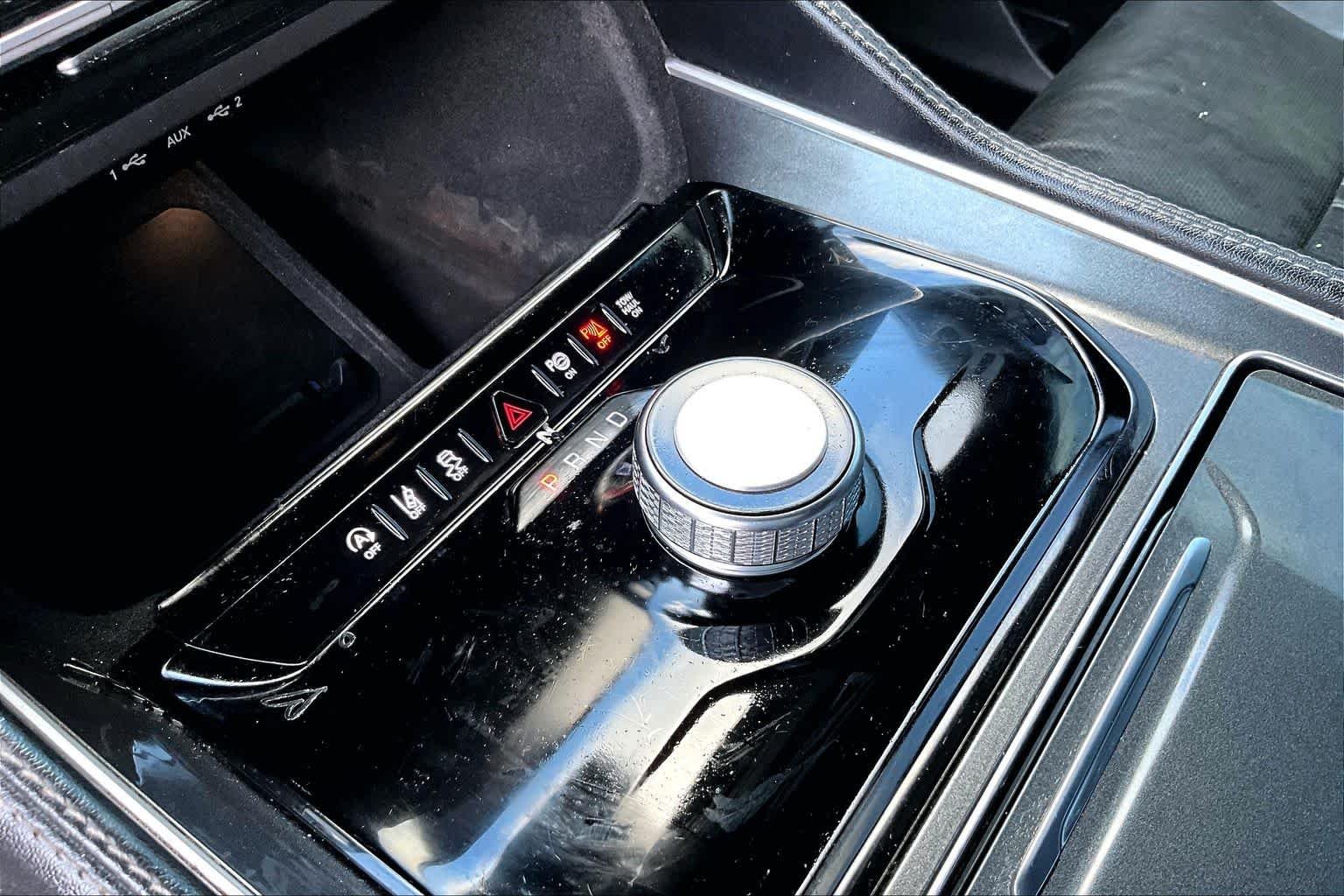 Used 2022 Diamond Black Crystal Pearlcoat Jeep Series I image 15