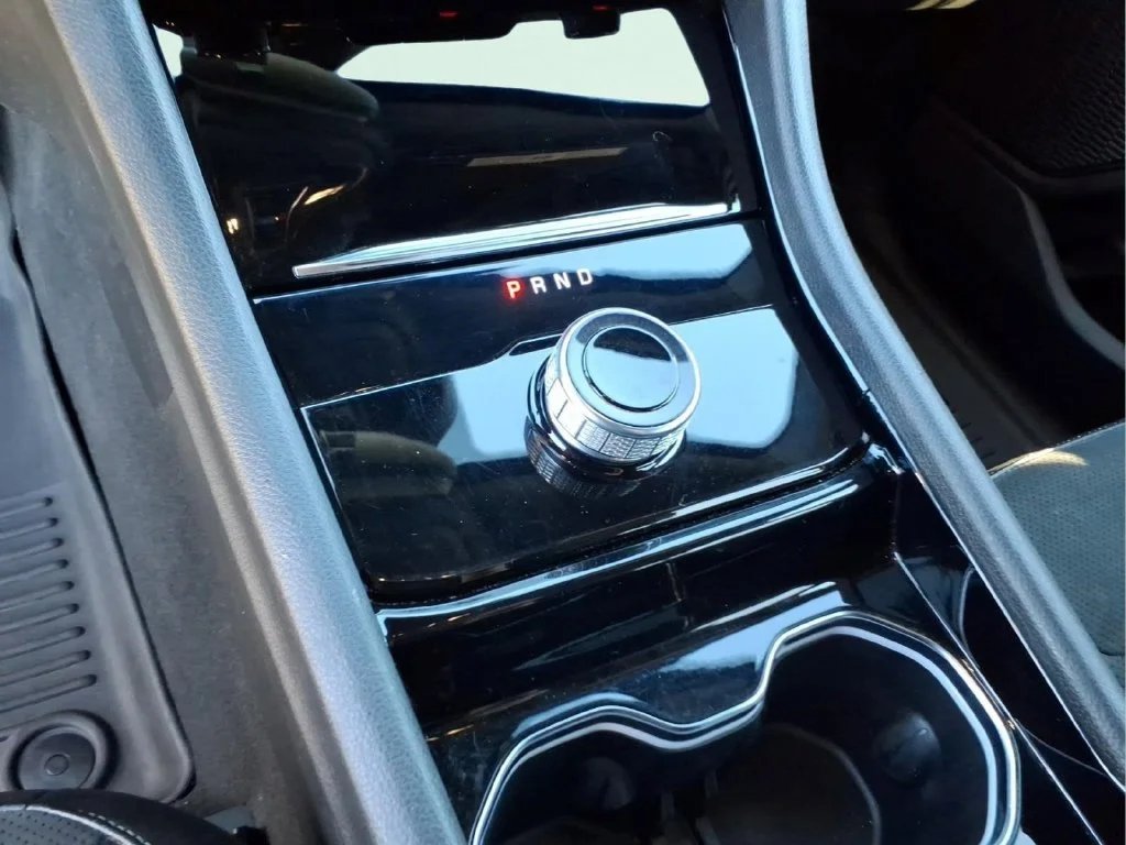 Used 2023 Gray Jeep Altitude image 29