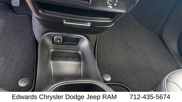 2026 Chrysler Pacifica Select - Photo 27