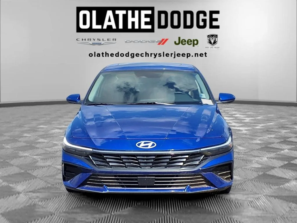 Used 2025 Blue Hyundai SEL Convenience image 32