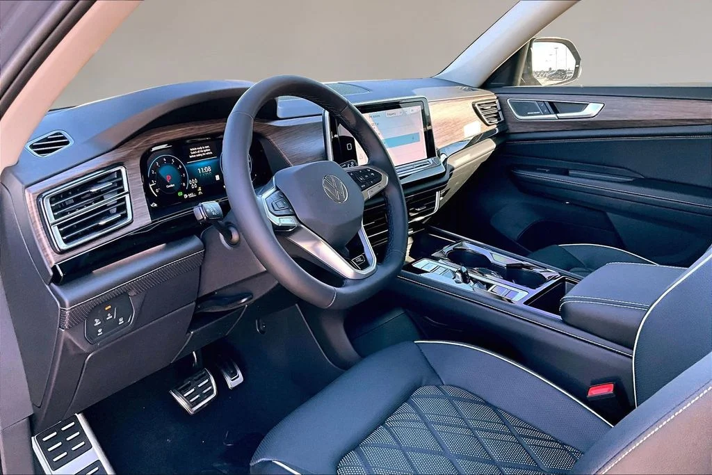 New 2026 Pure Gray Volkswagen 2.0T SEL Premium R-Line image 7