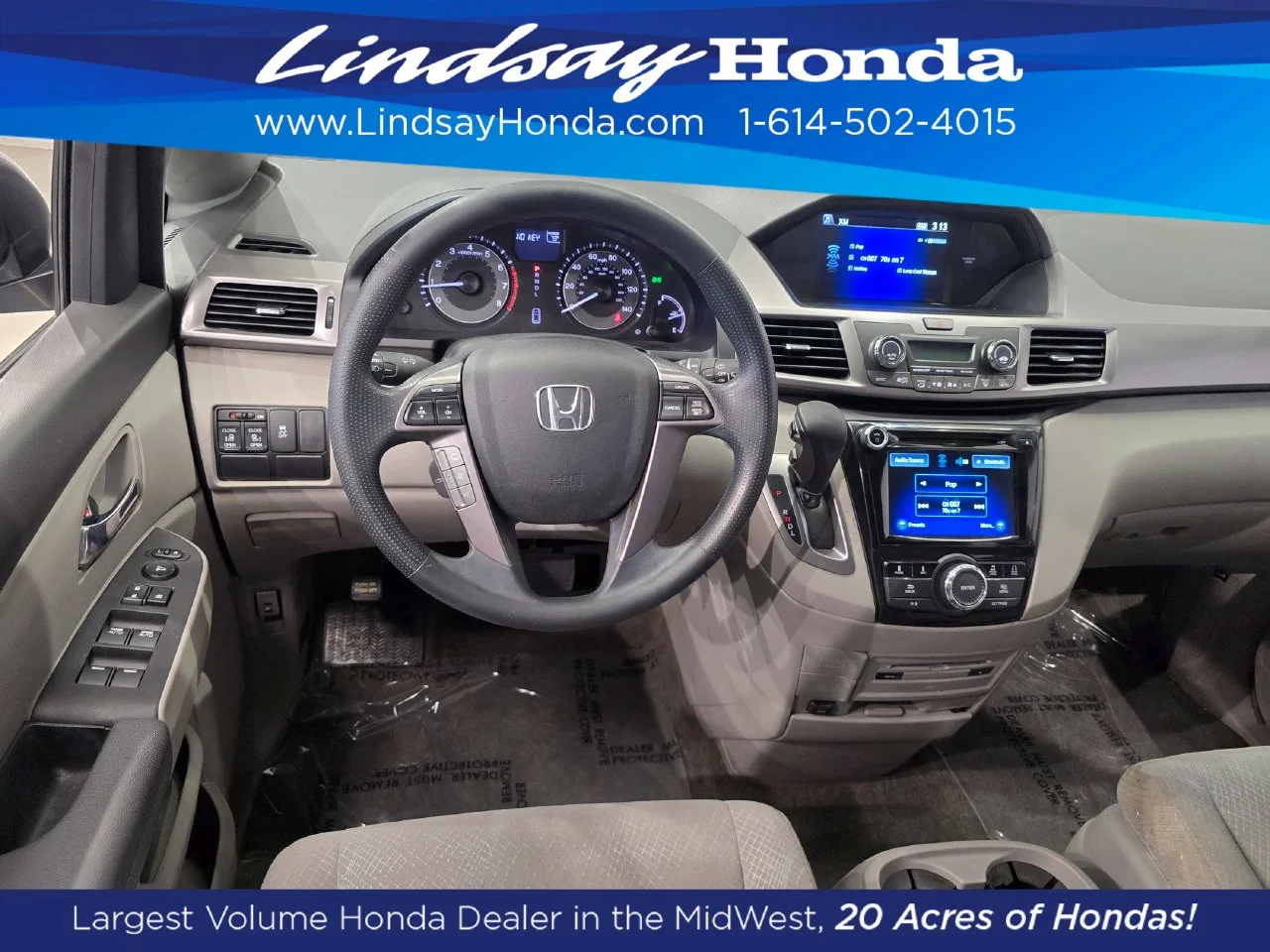 Used 2017 Lunar Silver Metallic Honda SE image 13
