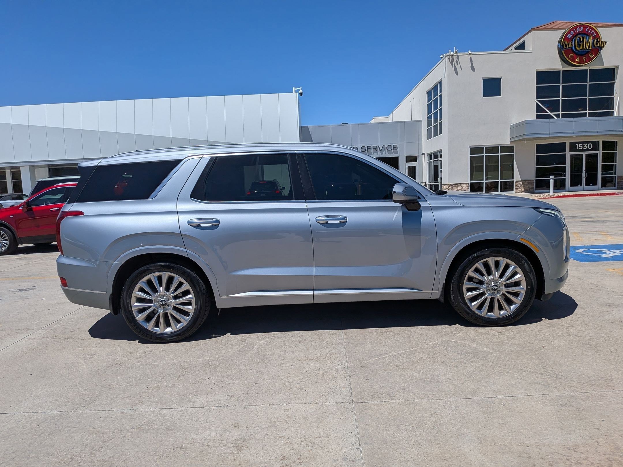 Used 2020 Lagoon Silver Hyundai Limited image 6