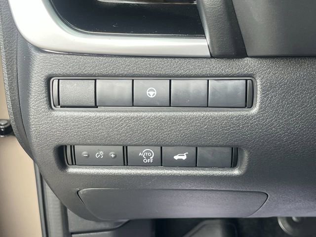 Used 2025 Tan Nissan Rock Creek image 16