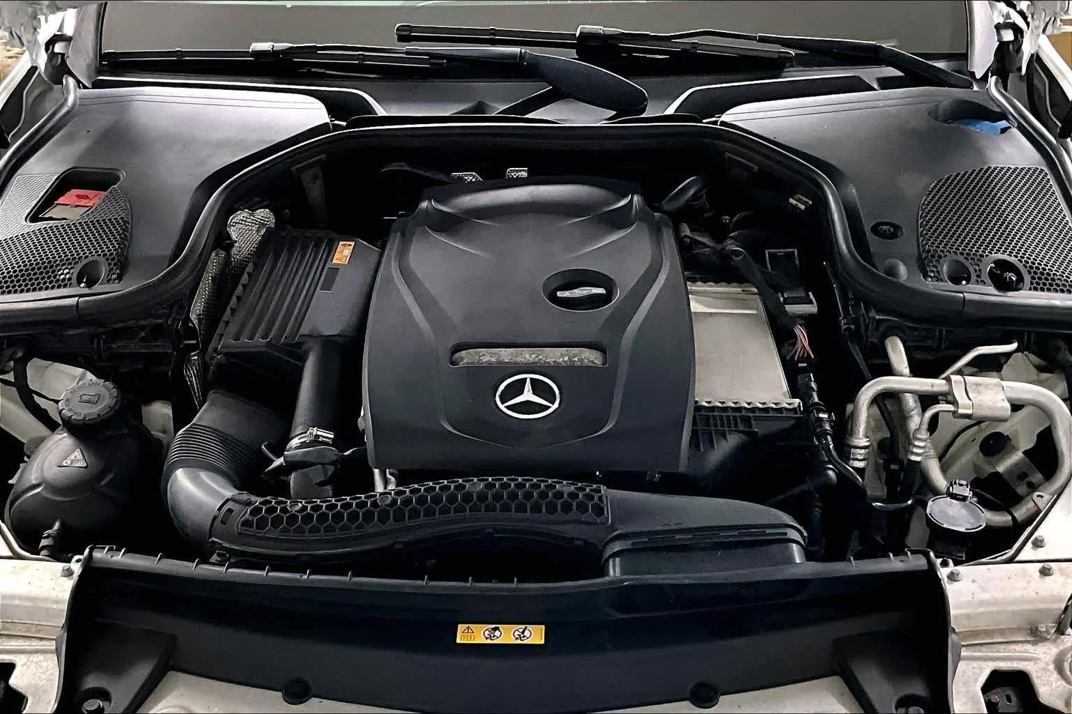 Used 2017 Polar White Mercedes-Benz E 300 Luxury image 30