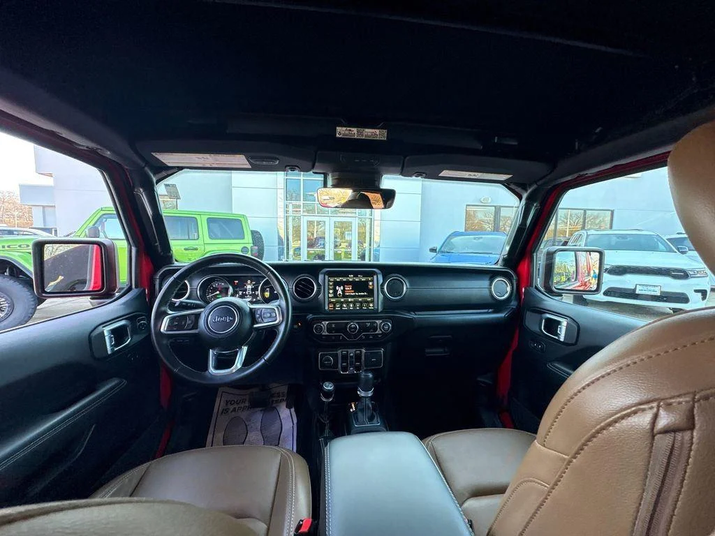 Used 2022 Firecracker Red Clearcoat Jeep Unlimited Sahara image 11