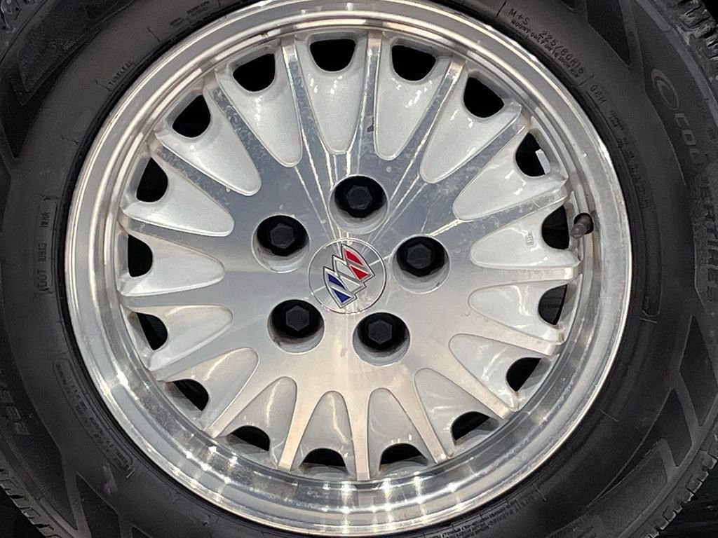 Used 1991  Buick Custom image 16