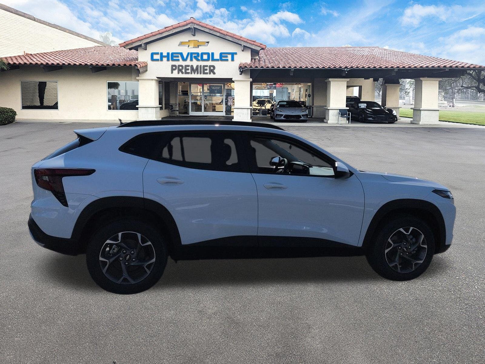 2026 Chevrolet Trax LT - Photo 9