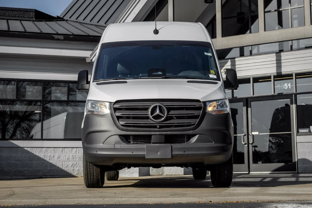 New 2026 Arctic+White Mercedes-Benz Cargo 144 WB image 35