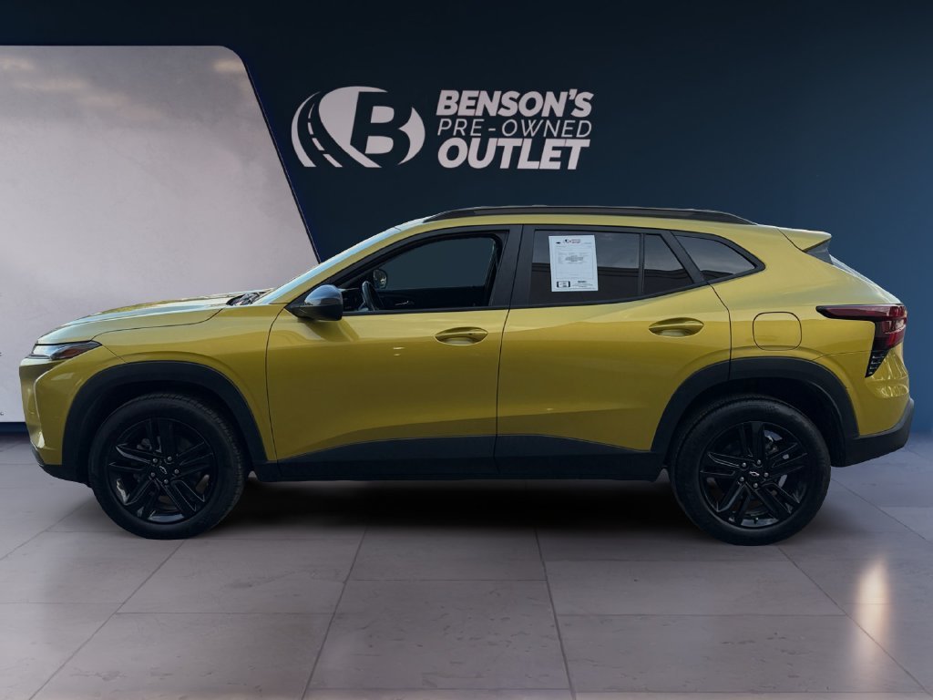 Used 2024 Yellow Chevrolet ACTIV image 2