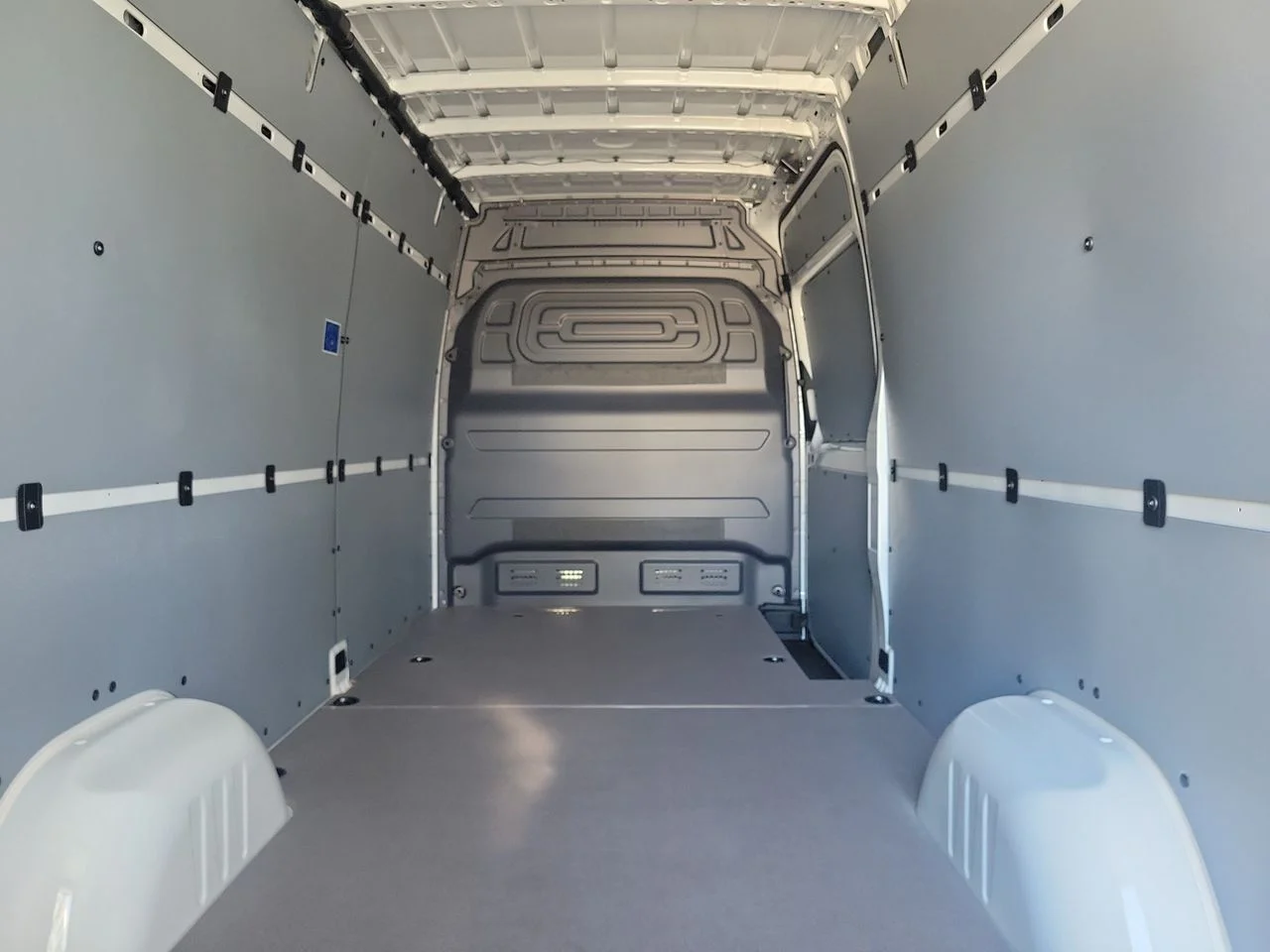 New 2026 Arctic+White Mercedes-Benz Cargo 170 WB image 7