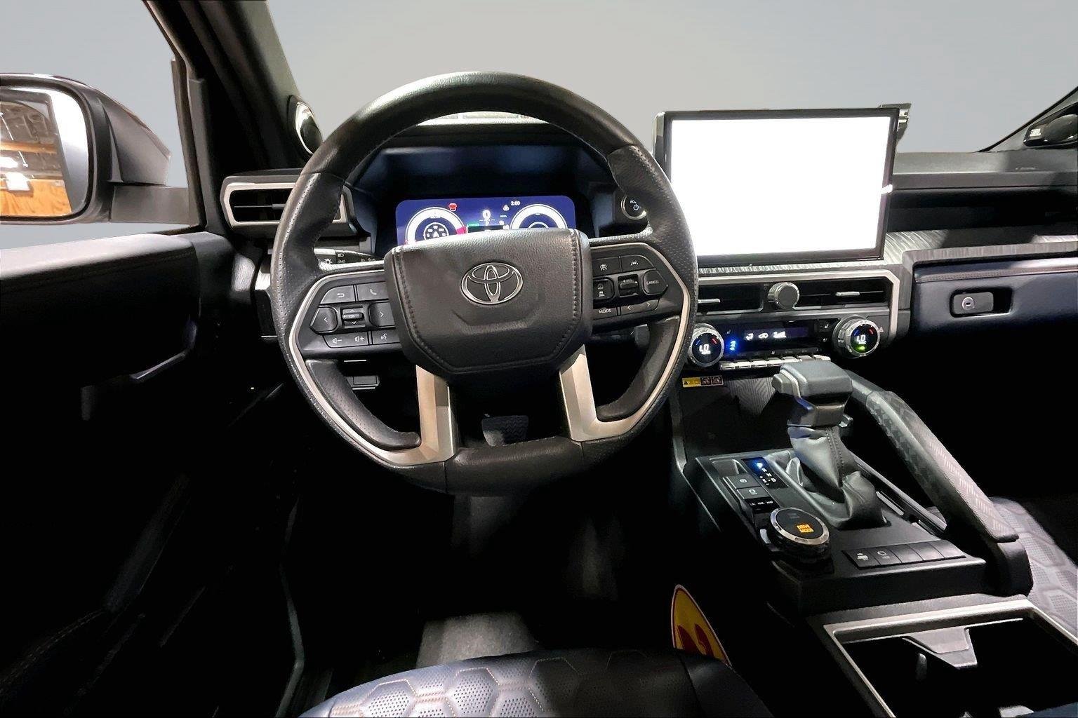Used 2025 Wind Chill Pearl Toyota Platinum HV image 6