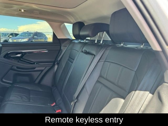 Used 2020 Silver Land Rover SE image 17