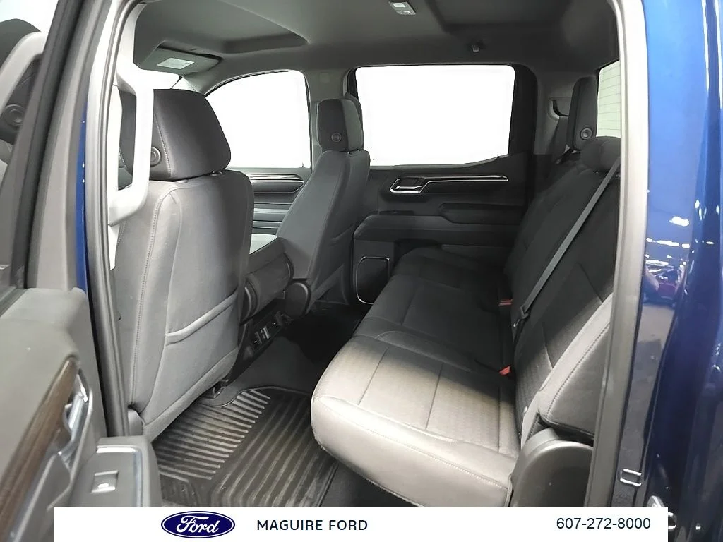 Used 2023 Blue Chevrolet LT image 33