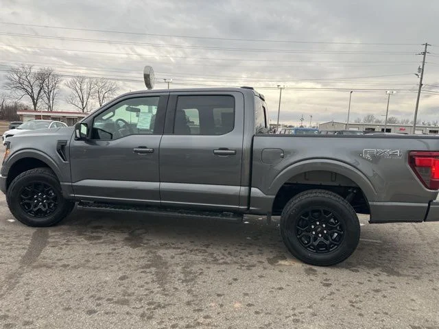New 2026 Carbonized Gray Metallic Ford XLT image 28