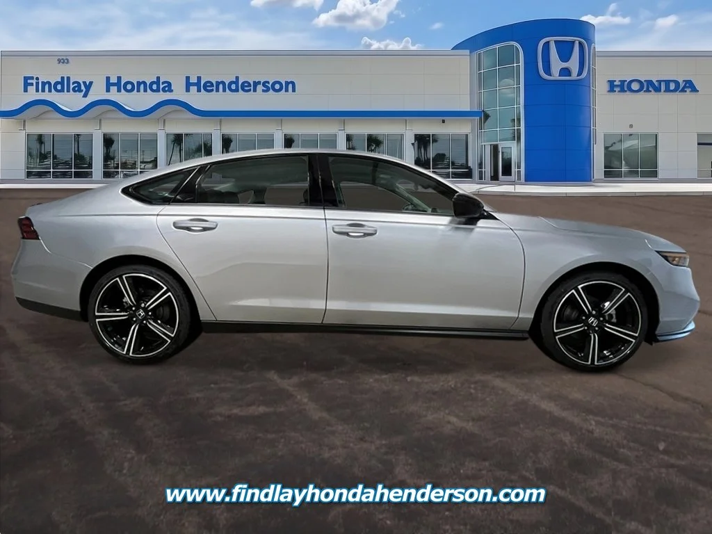 New 2026 Solar Silver Metallic Honda SE image 7