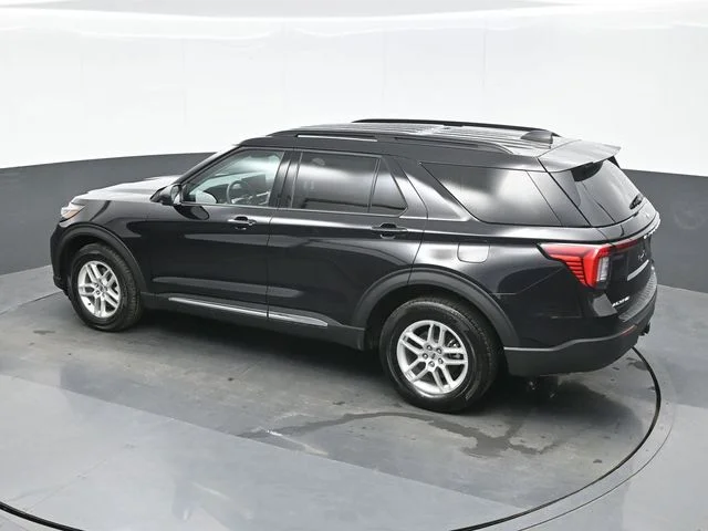 Used 2025 Black Ford Active image 11